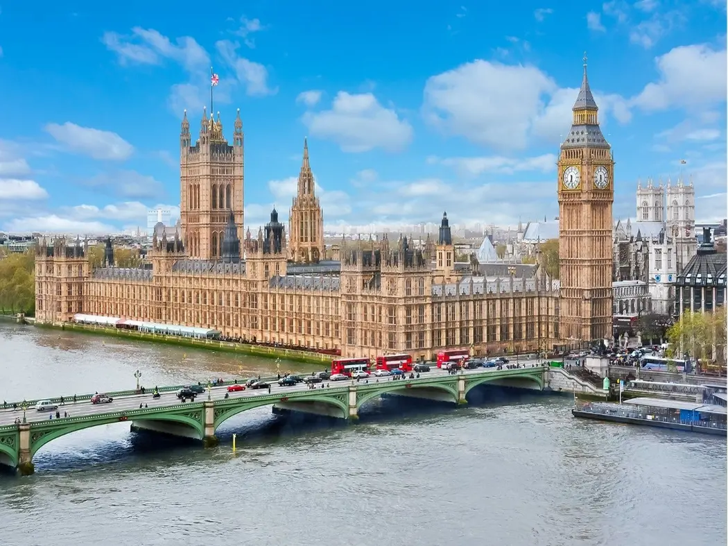 Big Ben & Houses of Parliament