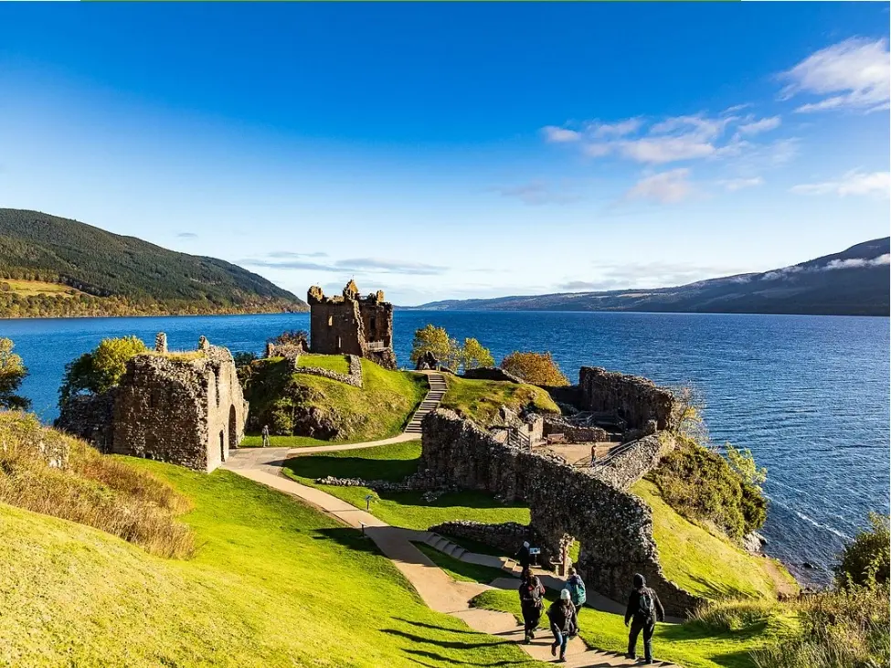 Loch Ness (Urquhart Castle)