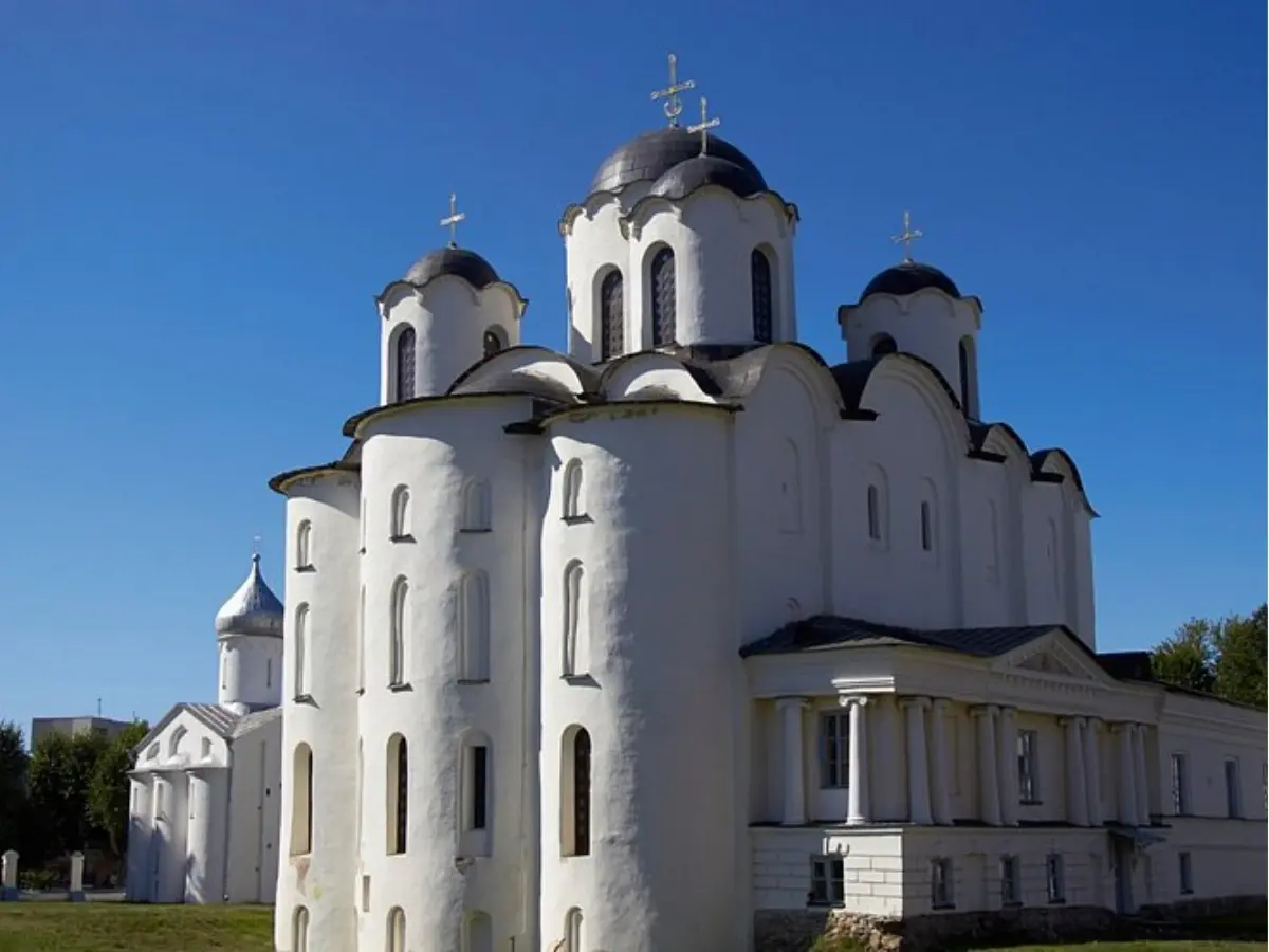 Yaroslav’s Courtyar